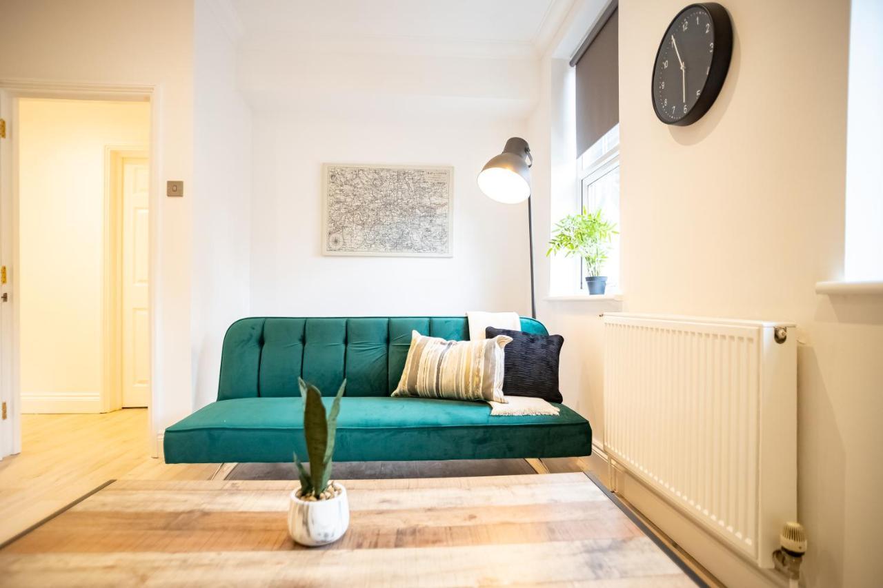 Deluxe Modern 1&2 Bed Near & Station * Hove