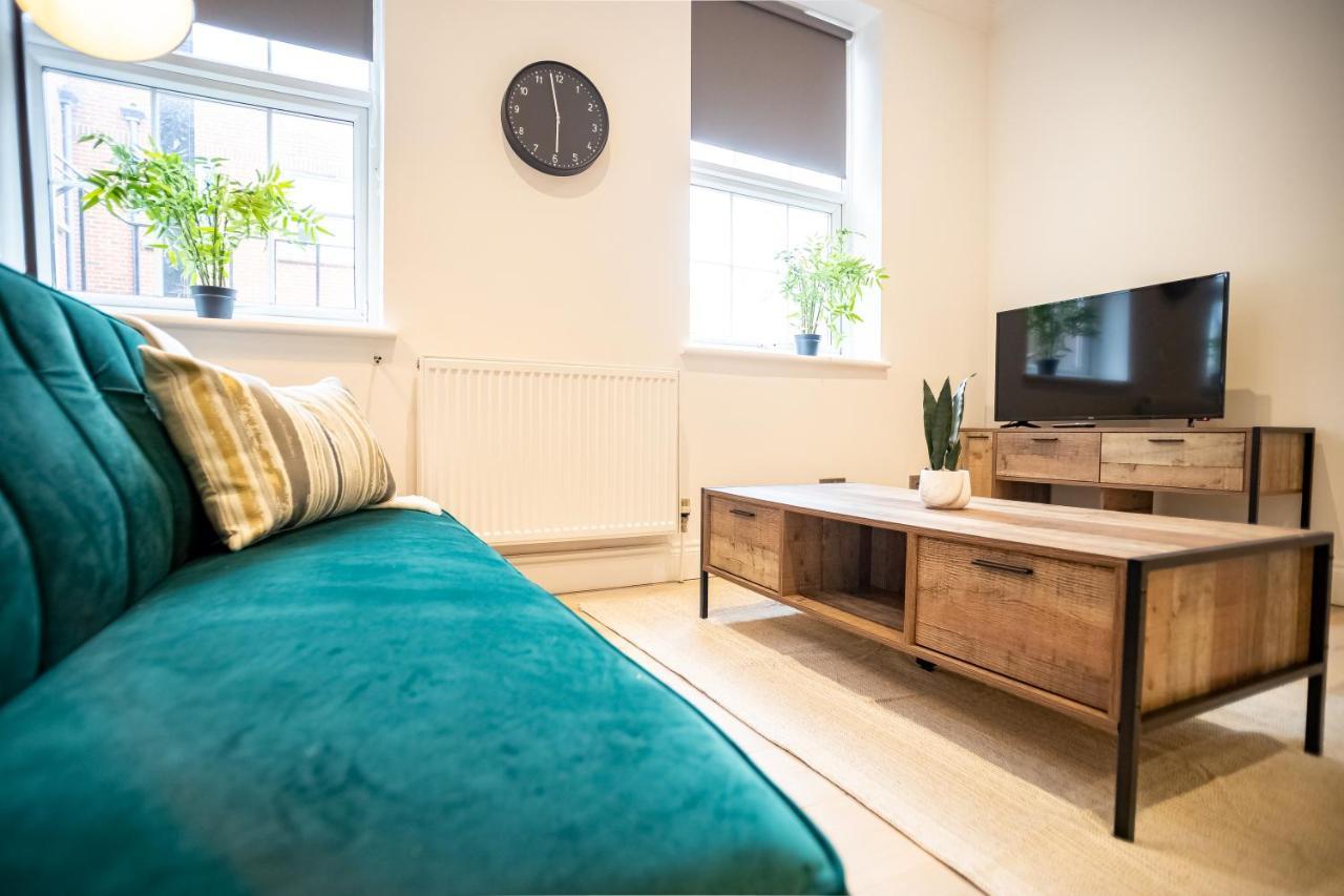 Deluxe Modern 1&2 Bed Near & Station * Hove