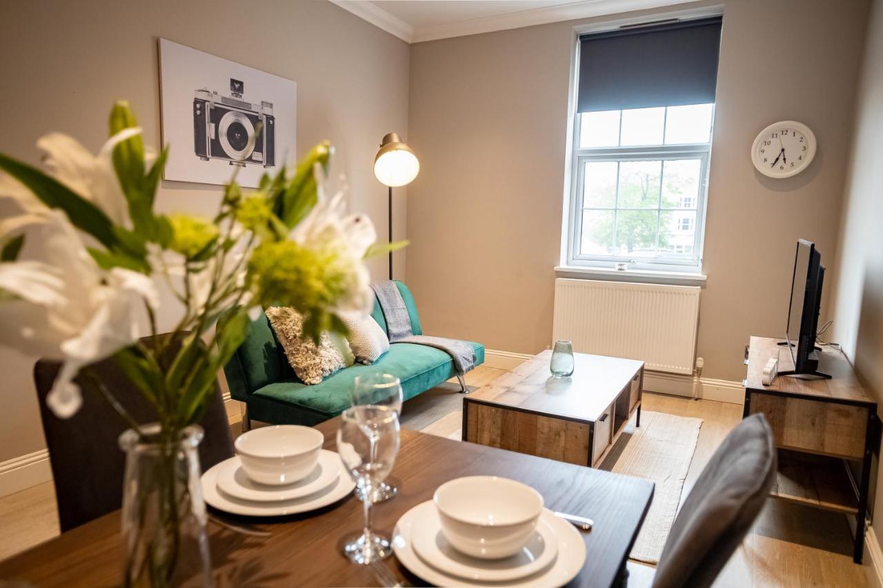 Deluxe Modern 1&2 Bed Near & Station * Hove