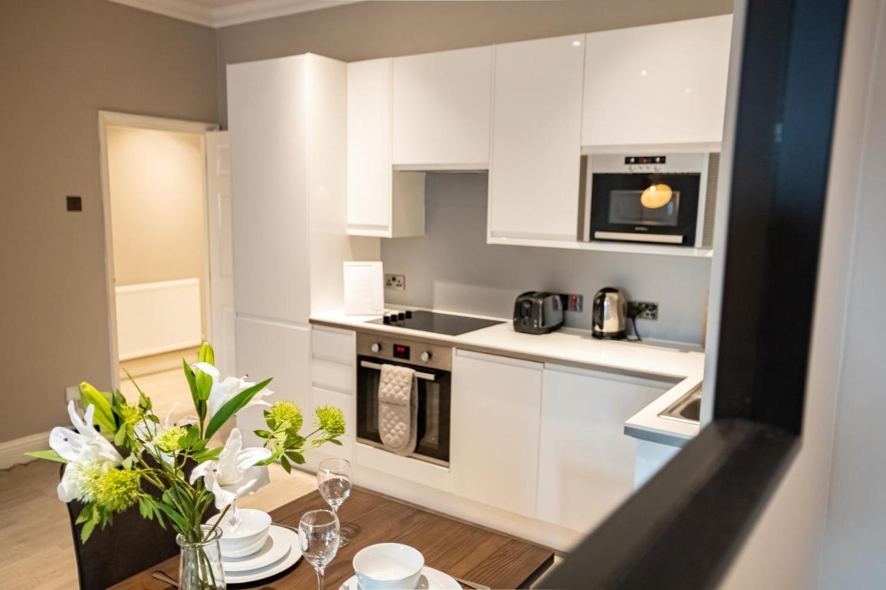 Deluxe Modern 1&2 Bed Near & Station